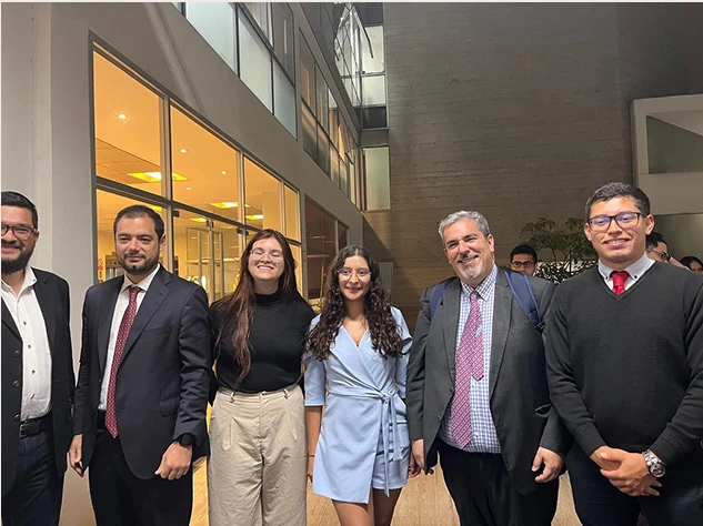 Luisa María Patiño López en un encuentro académico de derecho